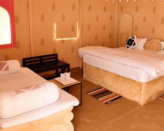 Vishco Paradise Resort - Jaisalmer - Phòng ngủ