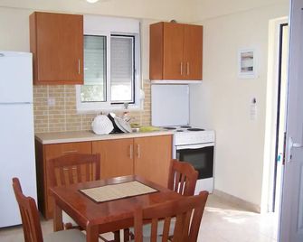 Armonia Nakas - Geni - Kitchen
