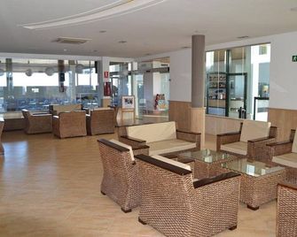 Hotel Pocillos Playa, solo Adultos - Puerto del Carmen - לובי