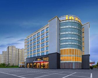 in Hotel (Xiangyang Erqi Store) - Xiangyang - Building