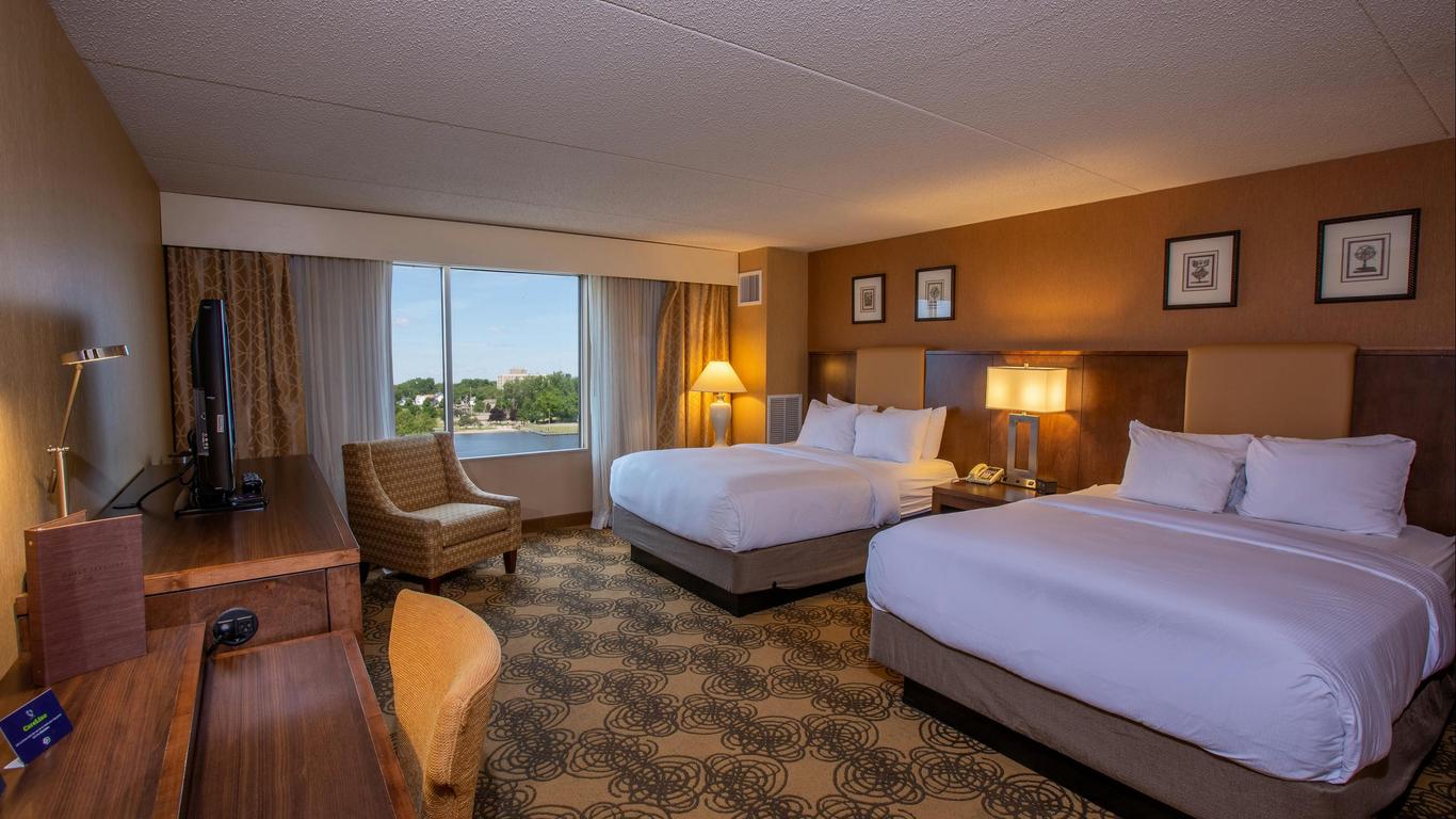 DoubleTree by Hilton Bay City - Riverfront
