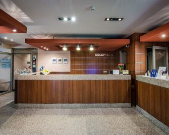 Amiral Hotel - Varna - Front desk