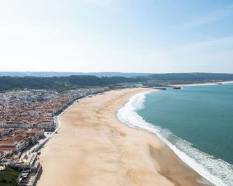 Cosy House In Nazare With Sea View - Nazaré - Strand