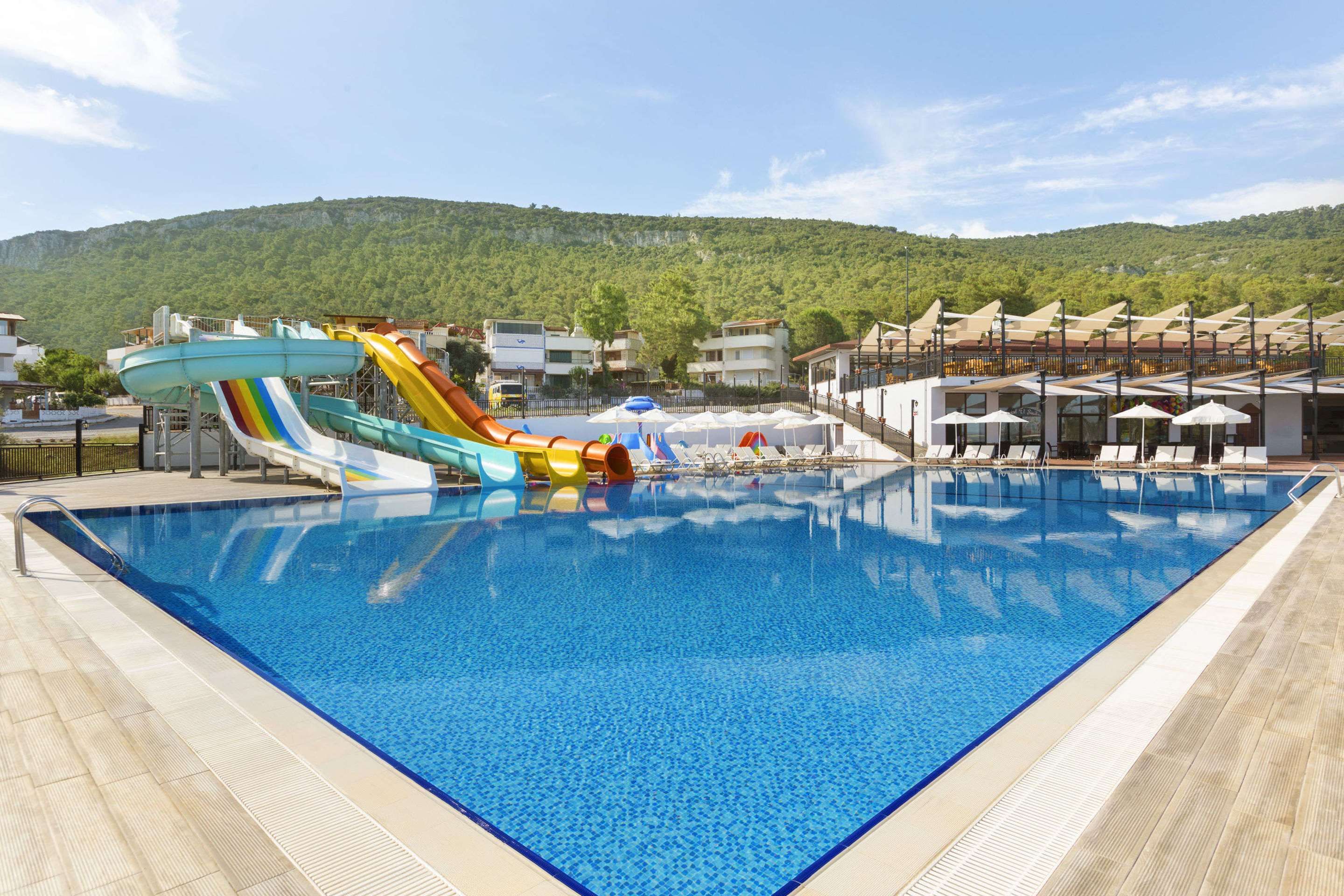 رامادا ريزورت باي ويندام أكبوك - بسعر شامل جميع الخدمات