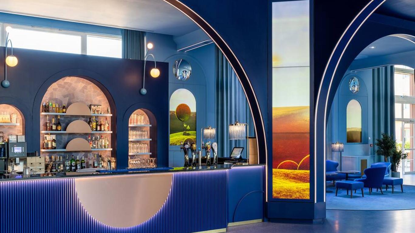Grand Magic Hotel