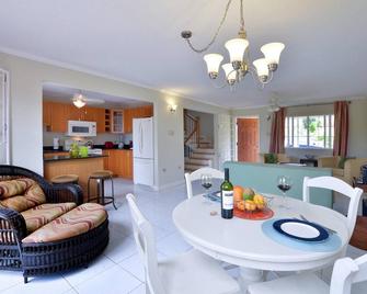 Amazing Mobay Country Club Rental!fresh Decor. Perfectly Priced. - Montego Bay - Dining room
