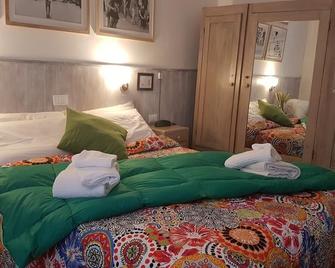 Hotel La Pace - Pontepetri - Bedroom
