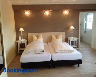 Landhotel Franck - Brietlingen - Bedroom