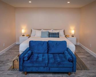 Moko Jumbie House - 'Historic Suite' A Modern 1-Bedroom Oasis. - Christiansted - Bedroom