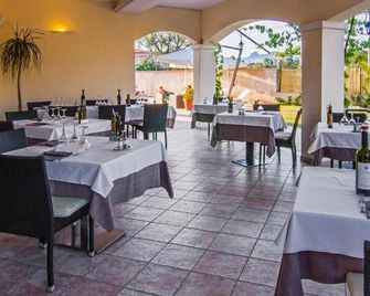 Hotel La Perla - Arbatax - Restaurang