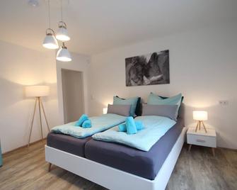 Moderne, Helle 1 Zimmer-Wohnung In Cityl - Bad Urach - Quarto