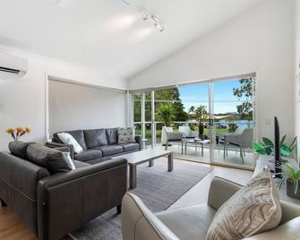 Lazy Days by Stay Noosa - Noosaville - Pokój dzienny