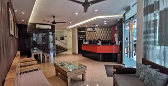 Padungan Hotel - Kuching - Recepción