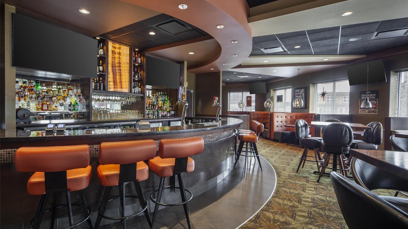 Best Western Cold Lake Inn