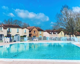 Studette 5 people in Monflanquin - Heated swimming pool, parking & free wifi - Monflanquin - Pool