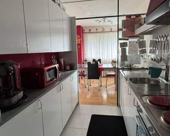 Appartement moderne et lumineux au cœur de Lausanne - Lausana - Cocina