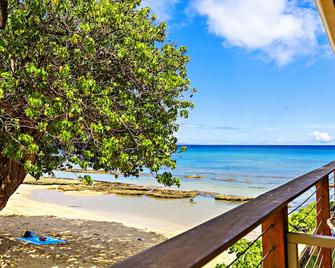 Quaint condo with ocean views from the lanai - Wailuku - Beach