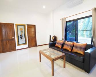 Chanapha Residence - Nong Thale - Living room