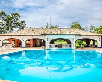 San Raphael Country Hotel - Itu - Piscina