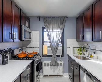 Reduced Priced! Apt by American Dream, Sleeps 6 - Lodi - Kitchen