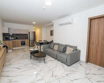 Modern 3br Maisonette With Terrace - By Hostmt - Saint Paul’s Bay - Soggiorno