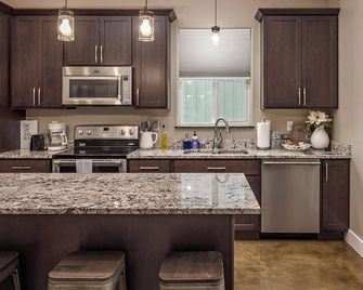 Stoneridge Place Cottage #4 - Vacation Or Executive Retreat 1br 1ba Garage! - Wasilla - Cocina