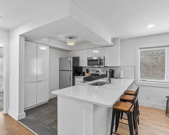 Crescent Furnished Apartments - Atlanta - Cocina
