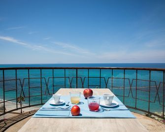 Laudato Sii B&B - Tropea - Balcón