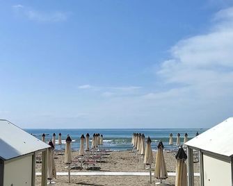 Villa Mirella-Nuova Gestione - Grado - Beach