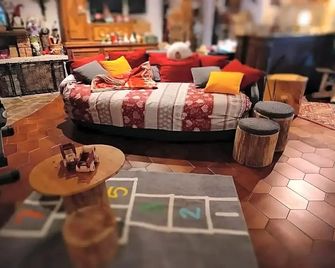 Molindeimaghi - Fondo