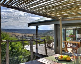 Hillsnek Safari Camp - Amakhala Game Reserve - Paterson - Balcony