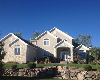 Beautiful Country Setting 25 min so of SLC. Long term stays/great discount - Bluffdale - Edificio