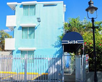 Chandelier 101 - Ponce - Building