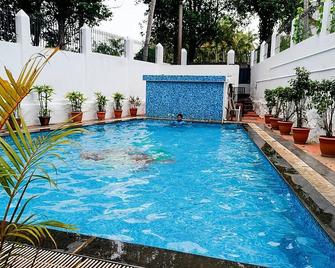 Hotel Opalo Kailas - Kovalam - Piscina