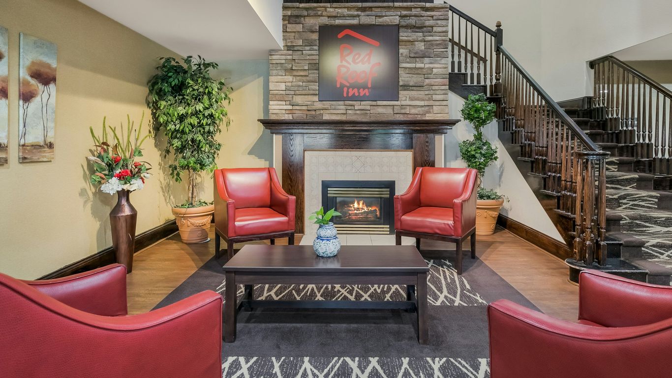 Red Roof Inn & Suites Knoxville East