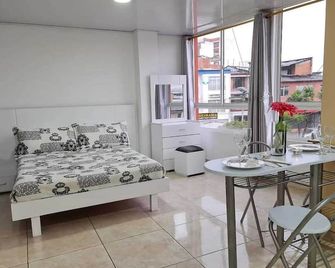 Studio Apartment Close To Campanario Shopping Center - Popayán - Bedroom