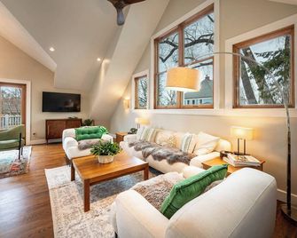 Luxury Garden Loft in Historic Old North End, Centrally located - Colorado Springs - Sala de estar