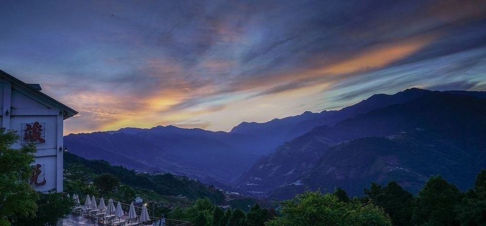Jun Yue Hanging Garden Resort - Ren-ai Township - Outdoor view