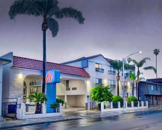 Motel 6 Inglewood. Ca - אינגלווד - בניין