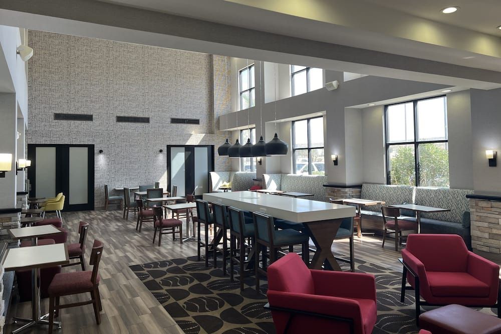 Hampton Inn & Suites Barstow - ברסטאו - מסעדה