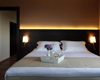 Theta Hotel - Agios Dimitrios - Dormitor