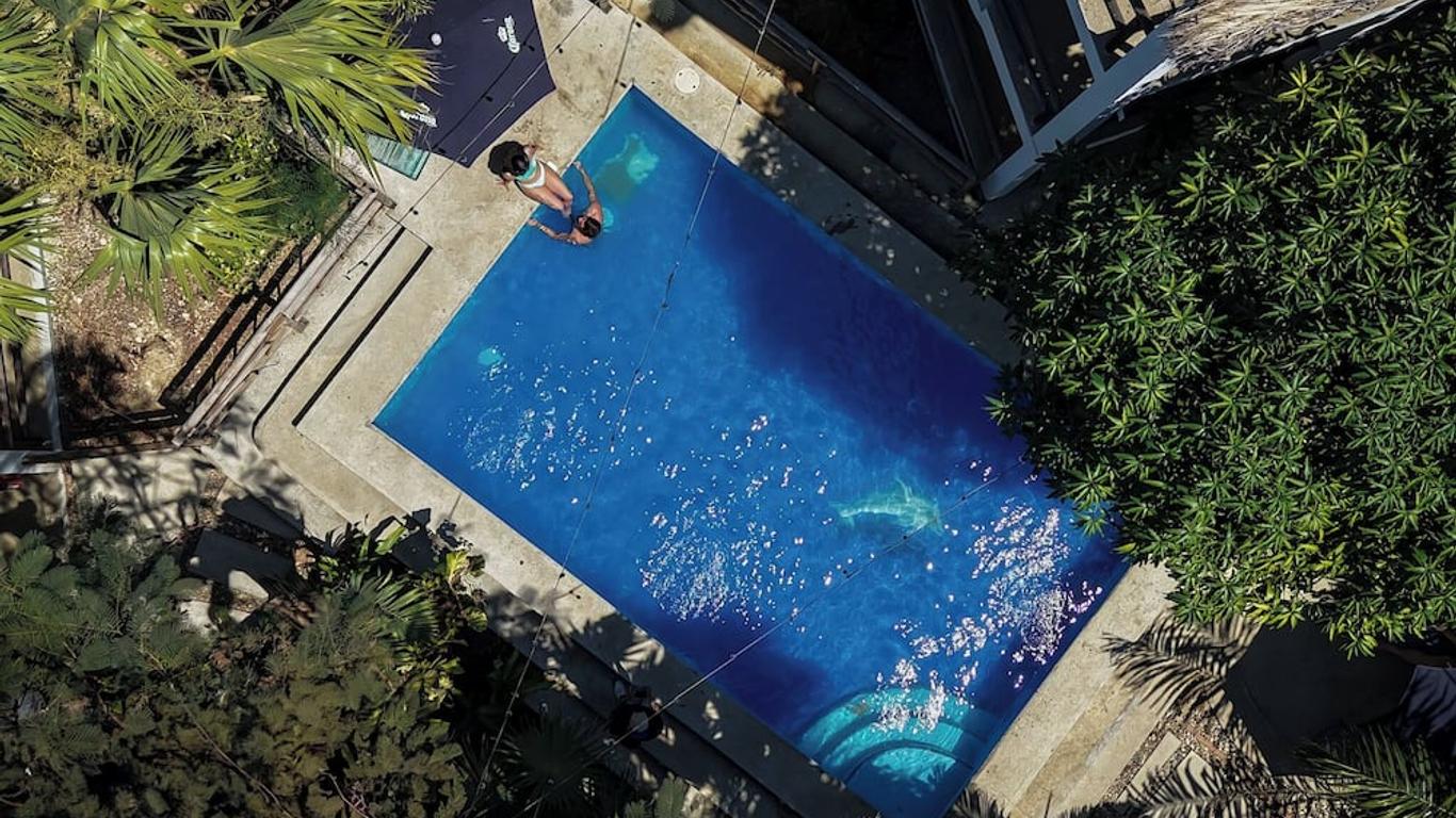 Selina Puerto Escondido