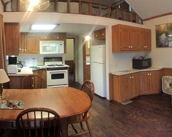 Gwin's Lodge Spruce Chalet #13 - Cooper Landing - Kitchen