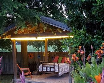 Country Aire Bed & Breakfast - Rock Spring - Patio