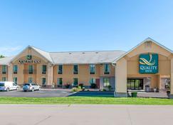Quality Inn Bloomington Near University - Bloomington - Toà nhà