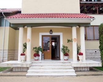 Casa Traiana - Alba Iulia - Clădire