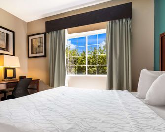 SureStay Plus by Best Western Topeka Northwest - Topeka - Camera da letto