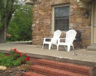 Williamsport Grandview Hotel - Linden - Innenhof