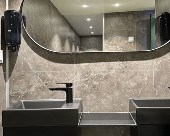 Den Röda Båten - Stockholm - Bathroom