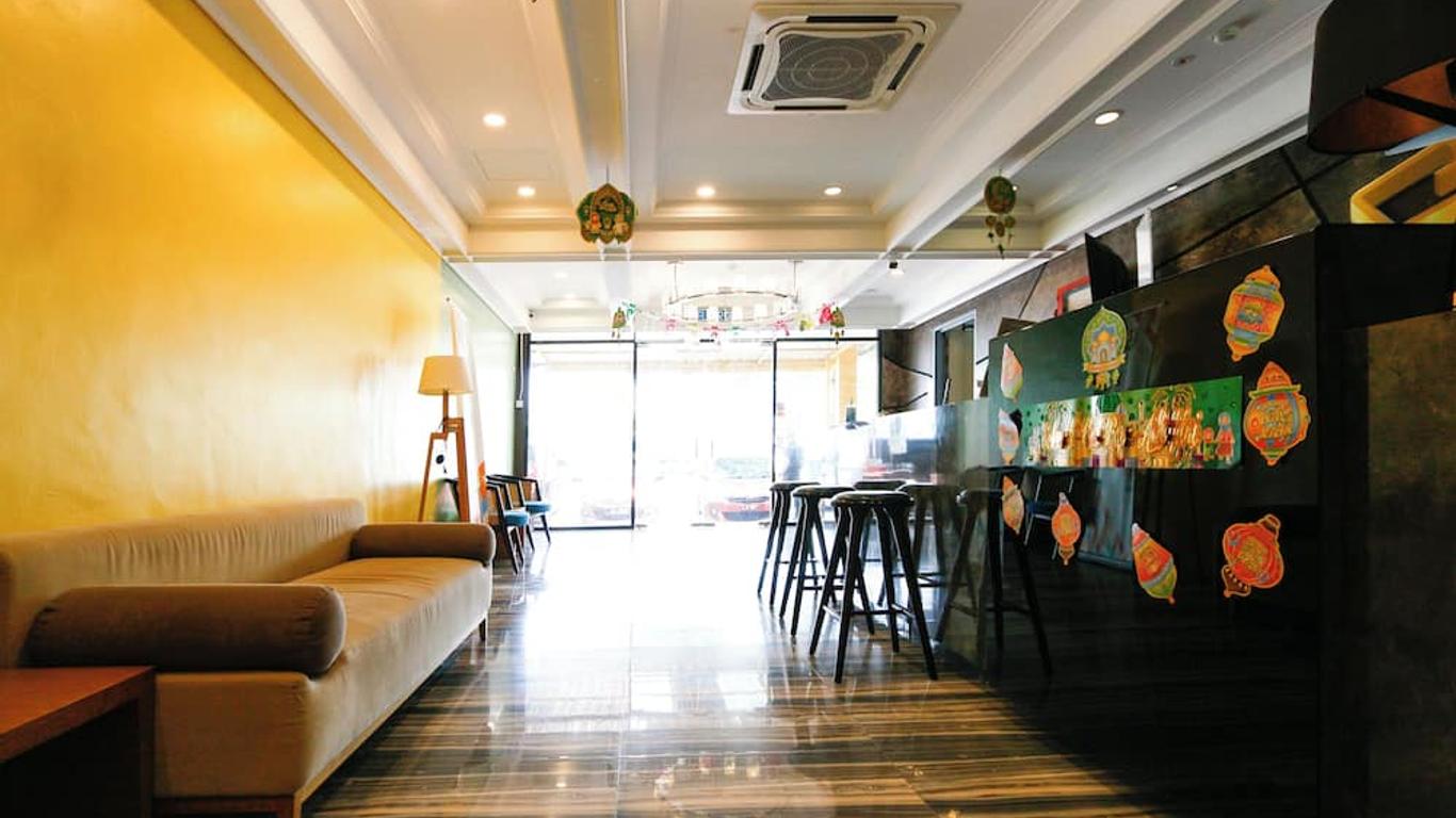 غولدن روف هوتل سيري إسكندر